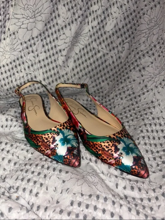 Jessica Simpson Pointed Slingback Flats in Multicolor Tropical Leopard Print 7.5 - Picture 3 of 9